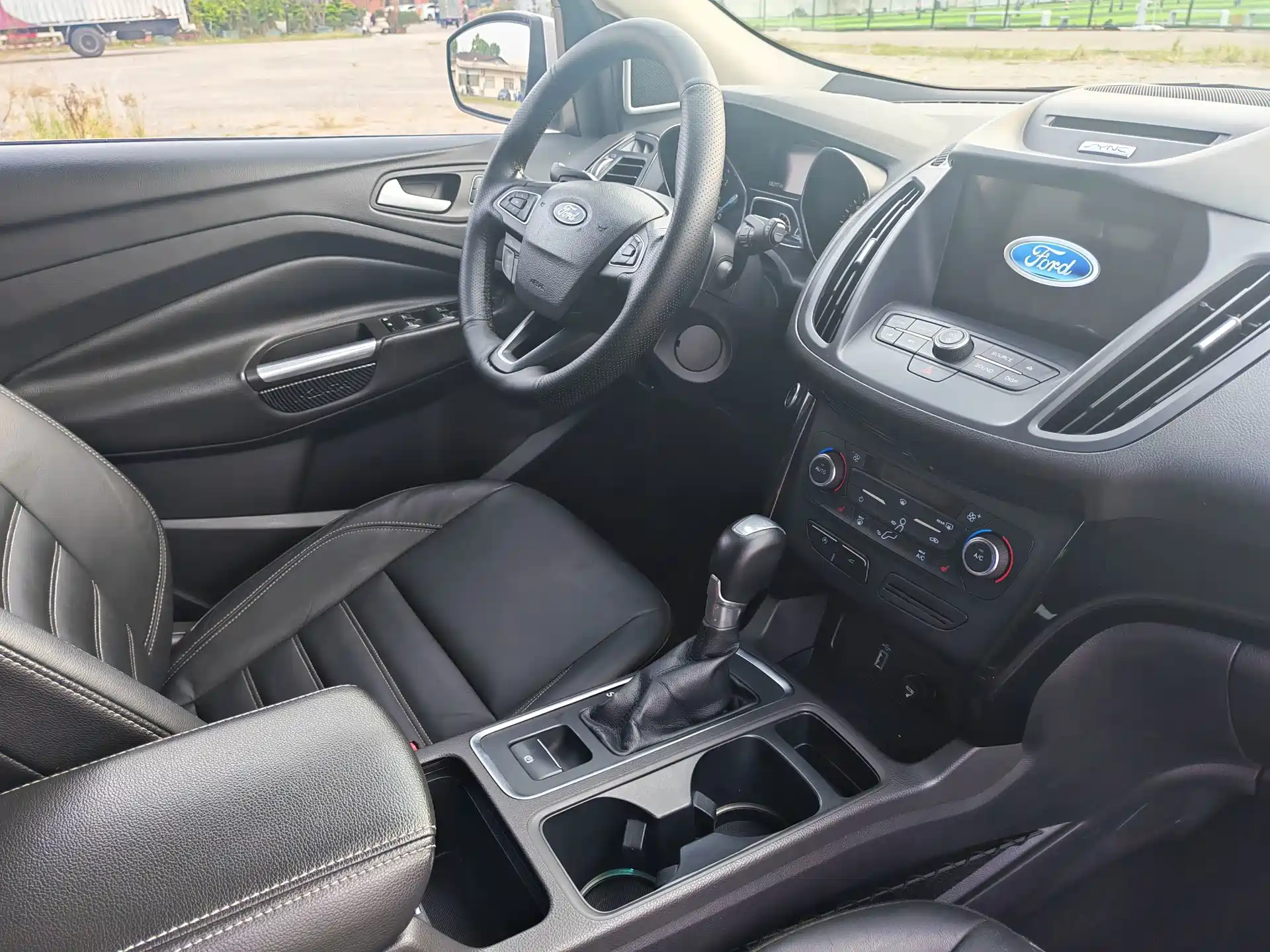Photo 4 - Ford Kuga