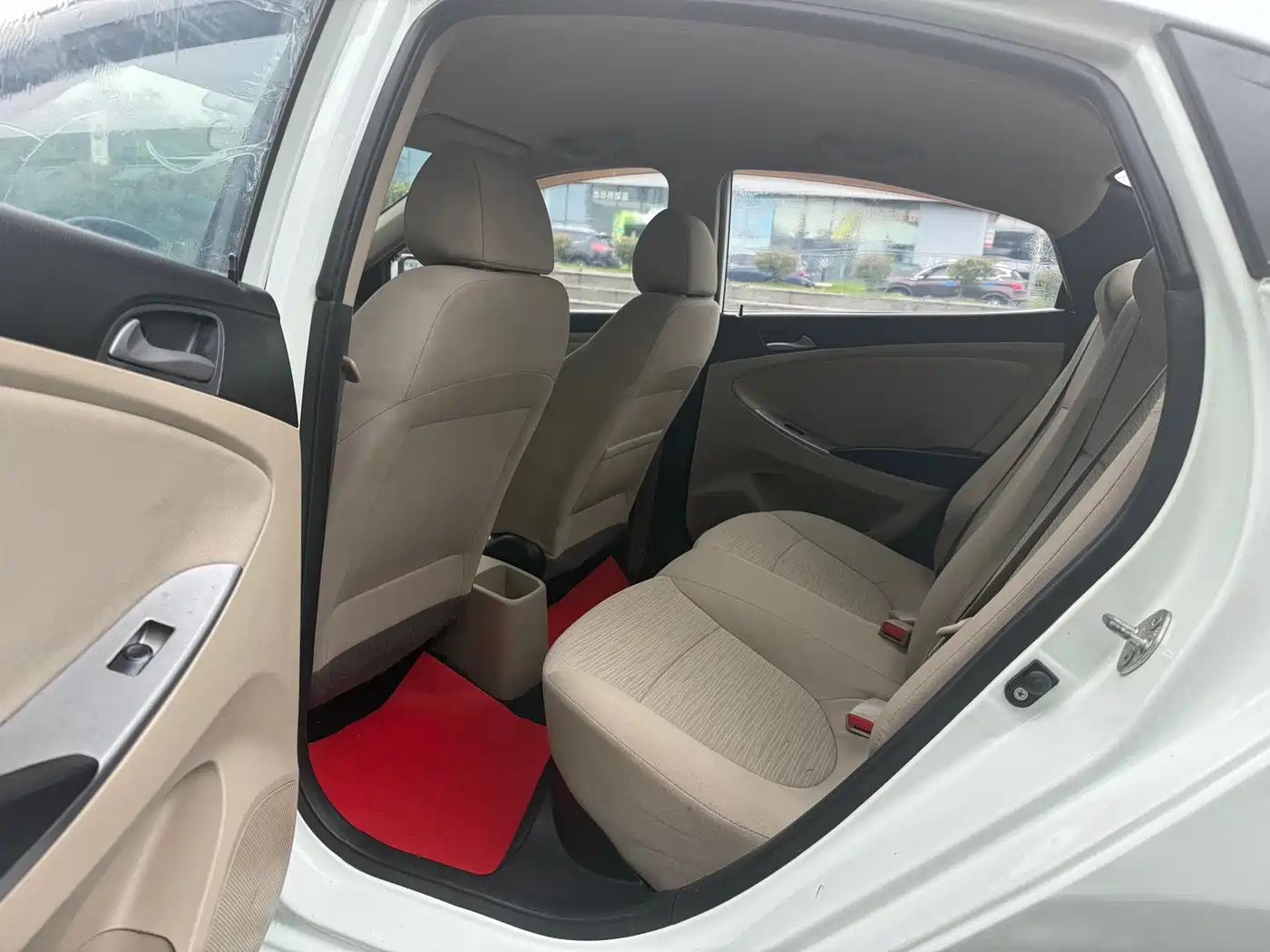 Hyundai Verna 2014 1.4L Manual Smart GLS фото 8
