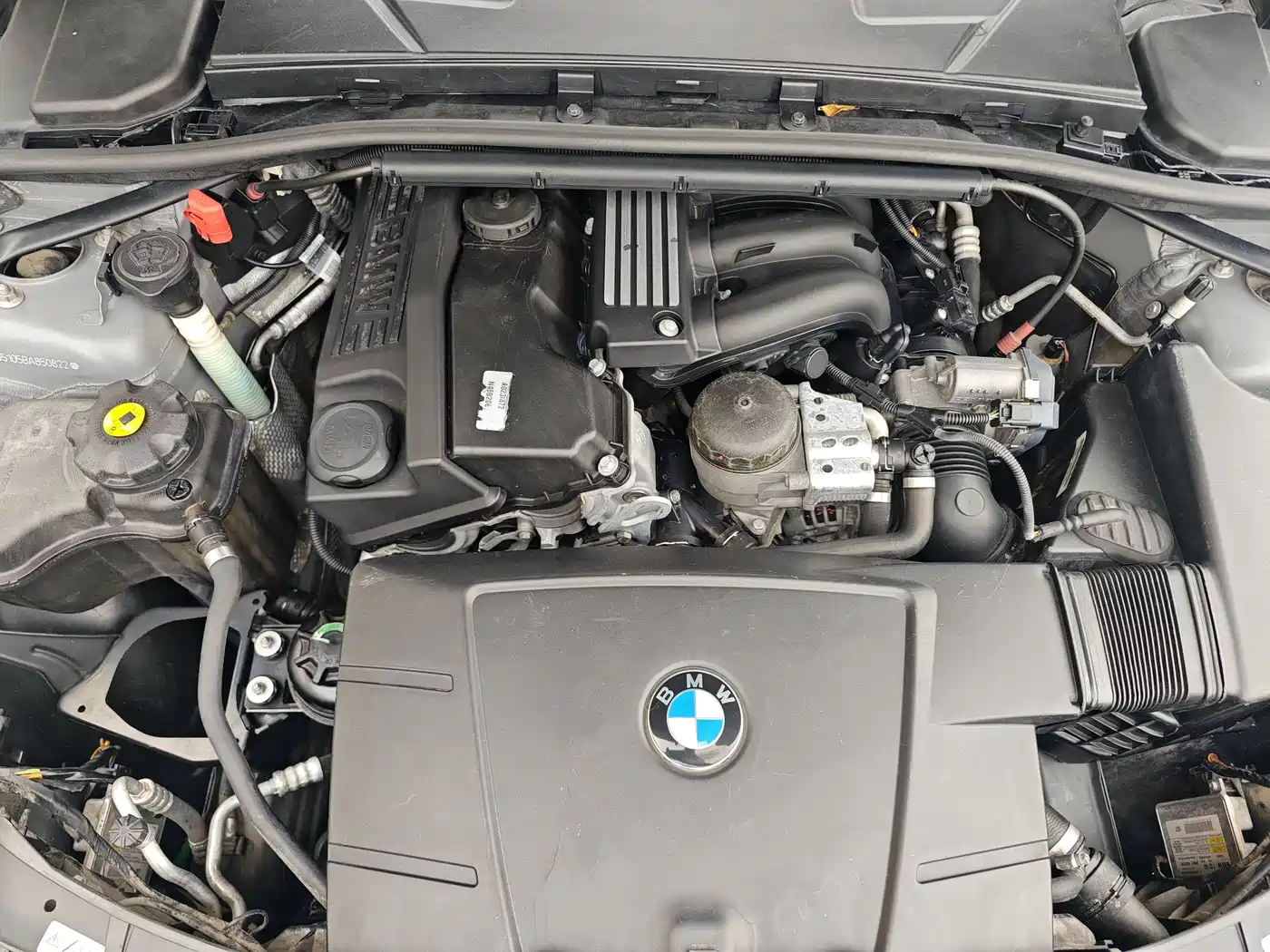 BMW 3 Series (Import) 2010 320i Luxury фото 18