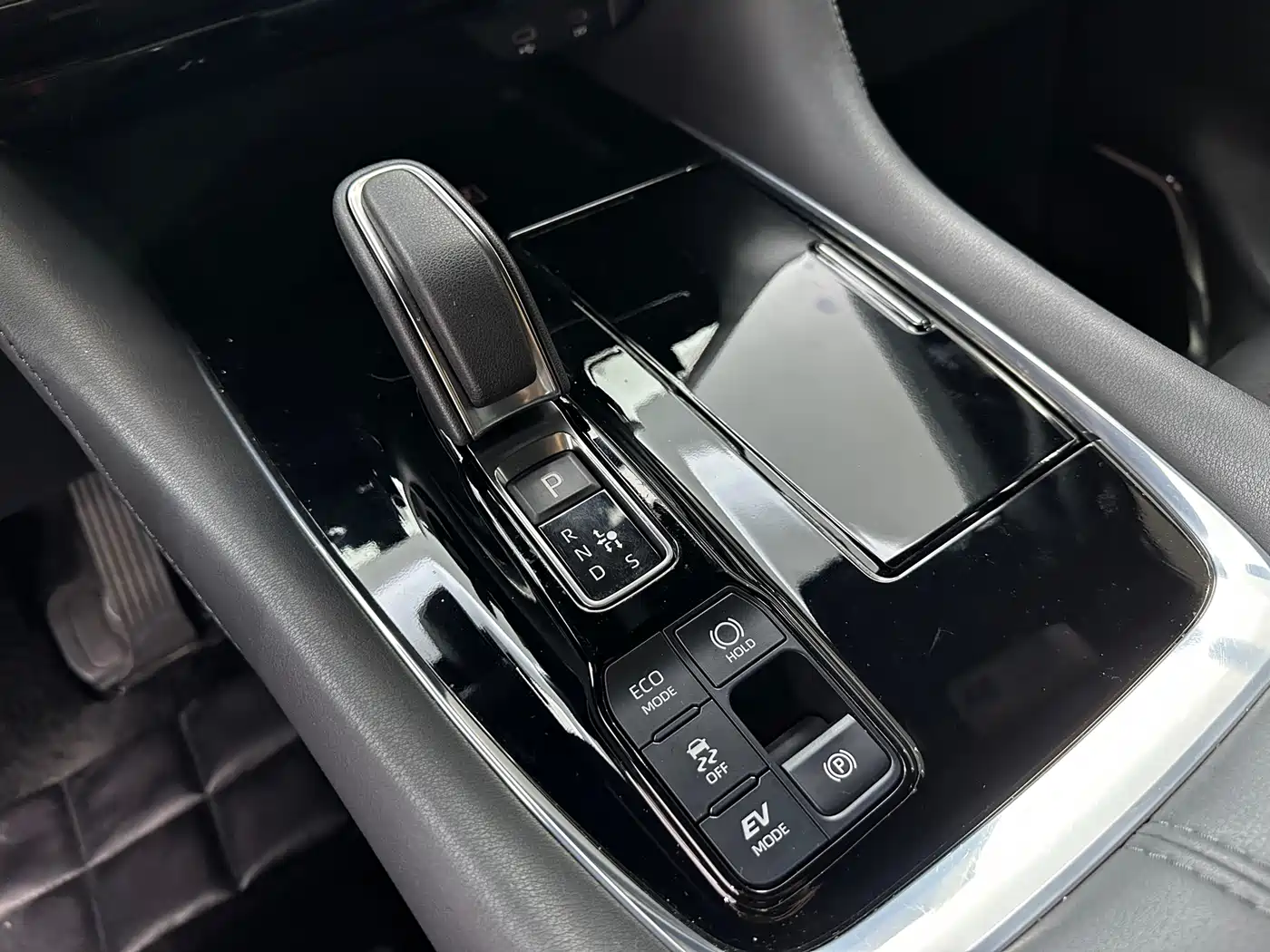 Toyota Alphard 2024 Hybrid 2.5L Prestige Edition фото 21