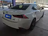 Фото 3 - Lexus IS