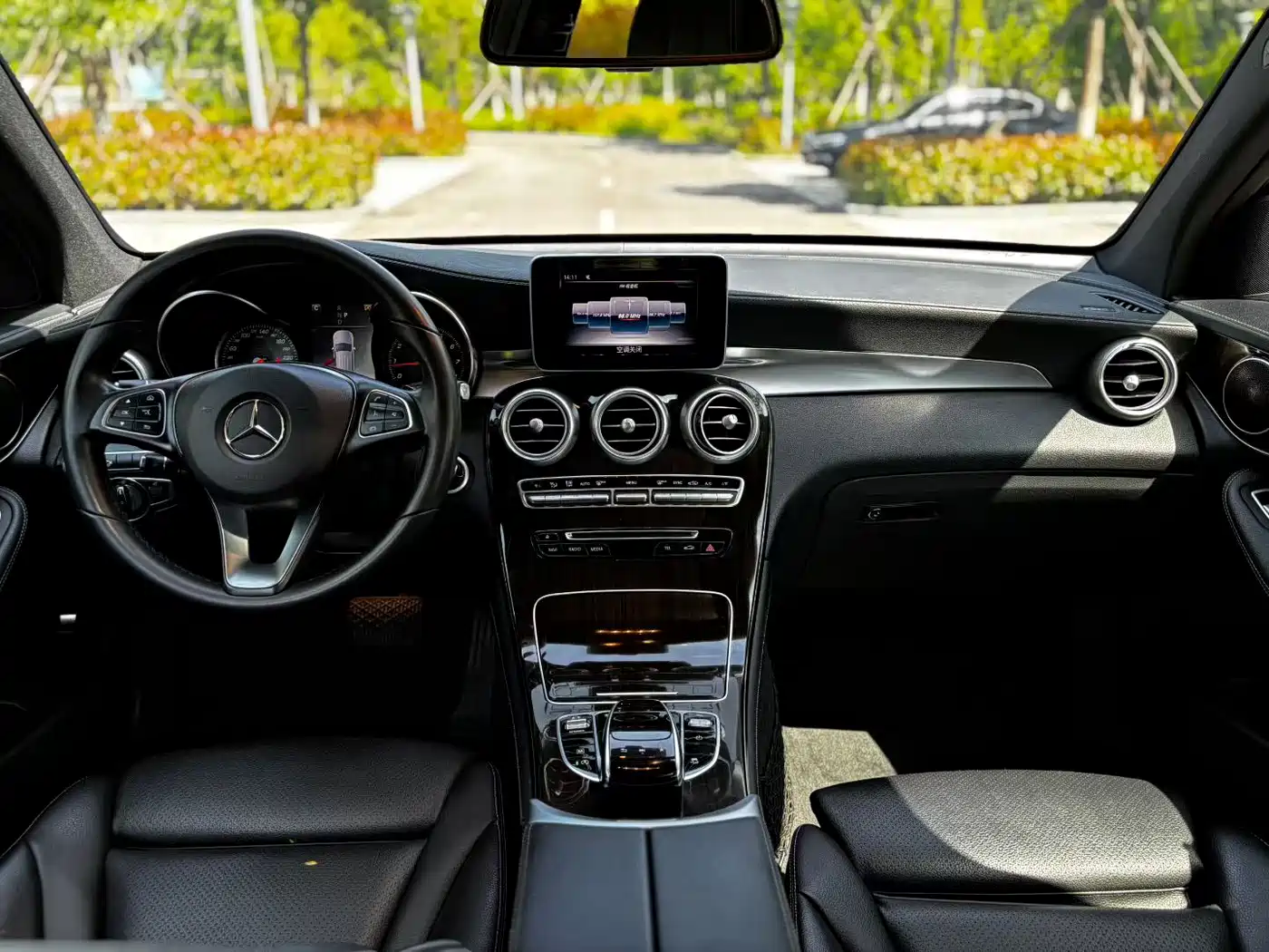 Mercedes-Benz GLC 2019 GLC 260 4MATIC Luxury фото 5