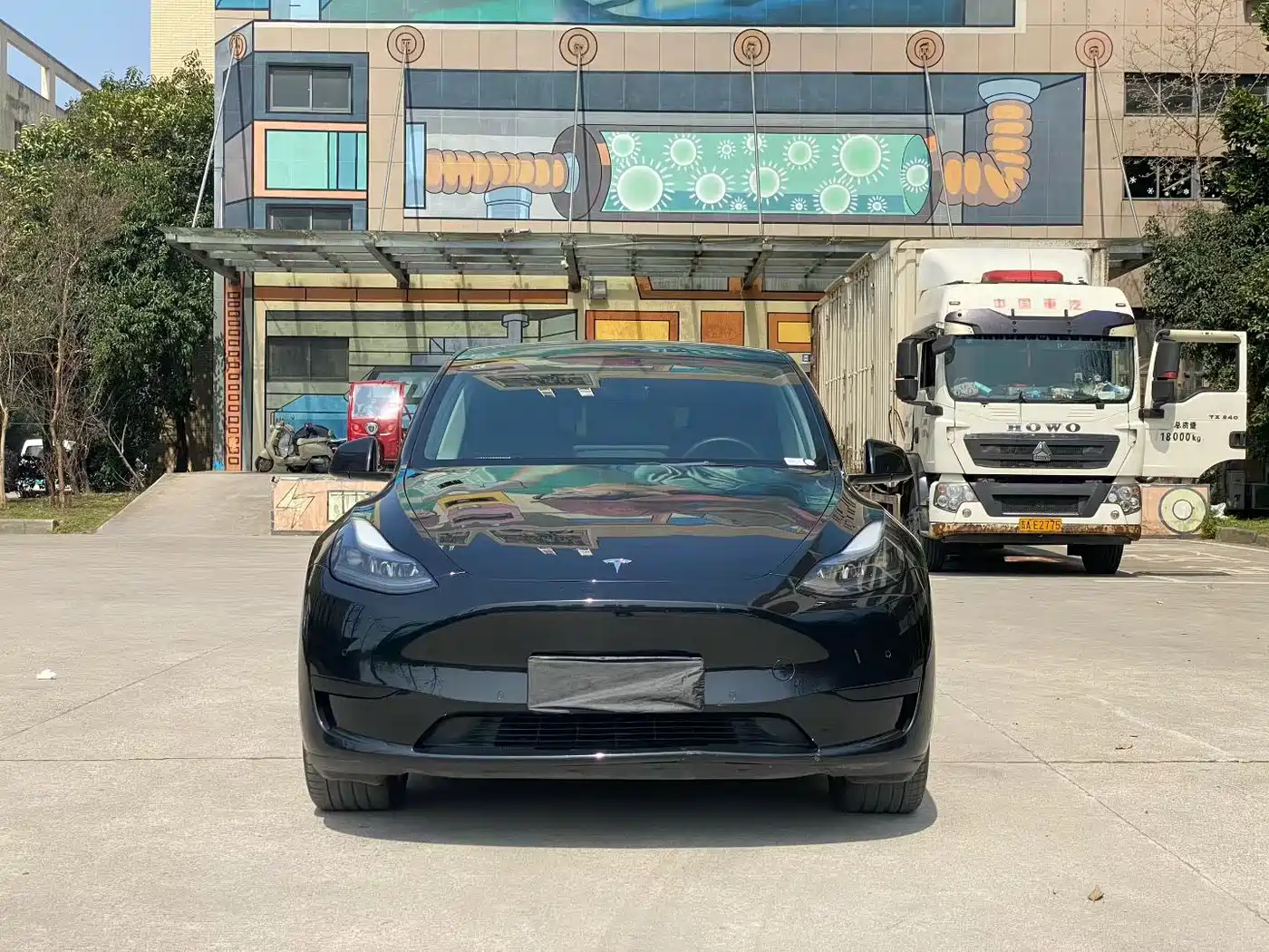 TESLA MODEL Y
