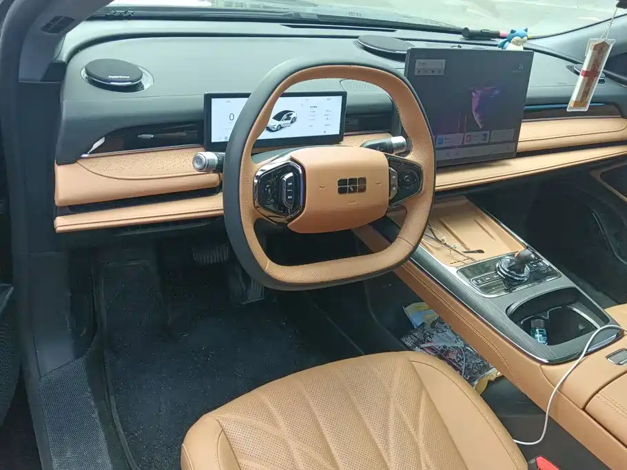 Geely Galaxy Galaxy Xingyao 8 2025 2025 130km EM-i Premium Edition