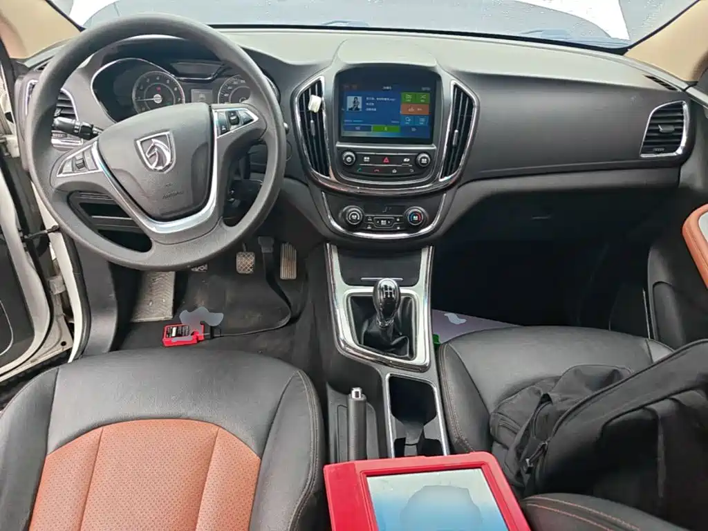 Baojun 560 2015 2015 1.8L Manual Elite