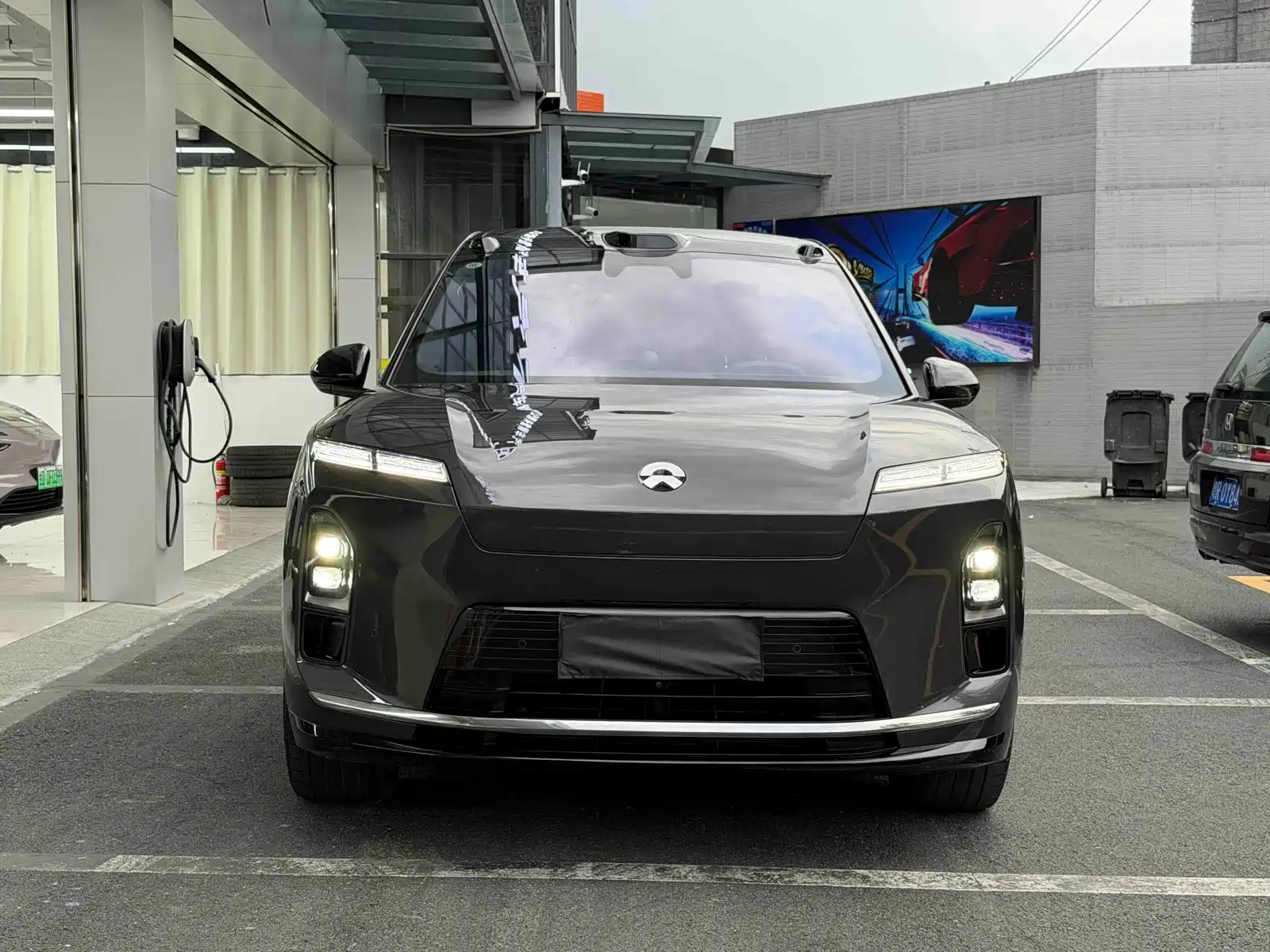 Фото 3 - NIO ES8