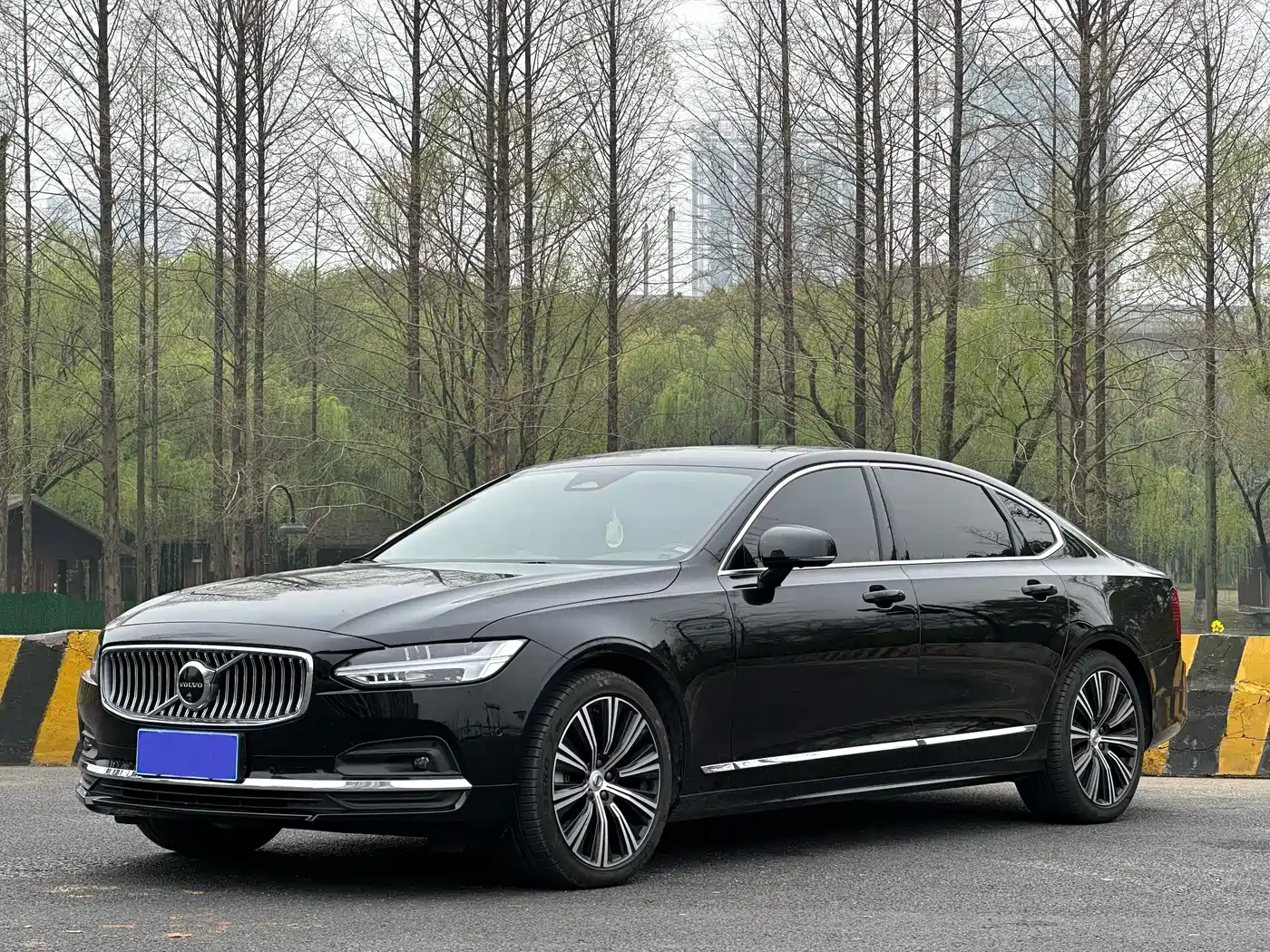 Volvo S90 2025 B5 Elegance Luxury Edition