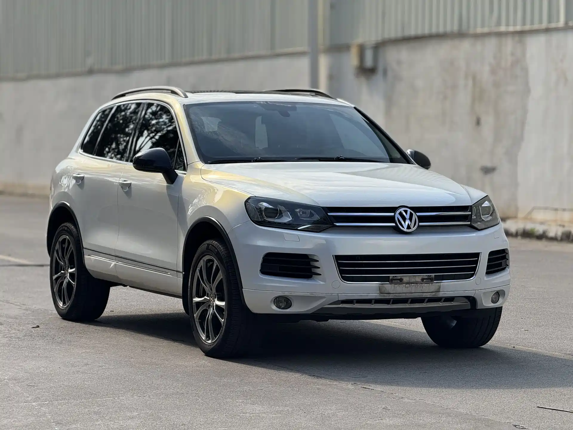 Фото 4 - Volkswagen Touareg