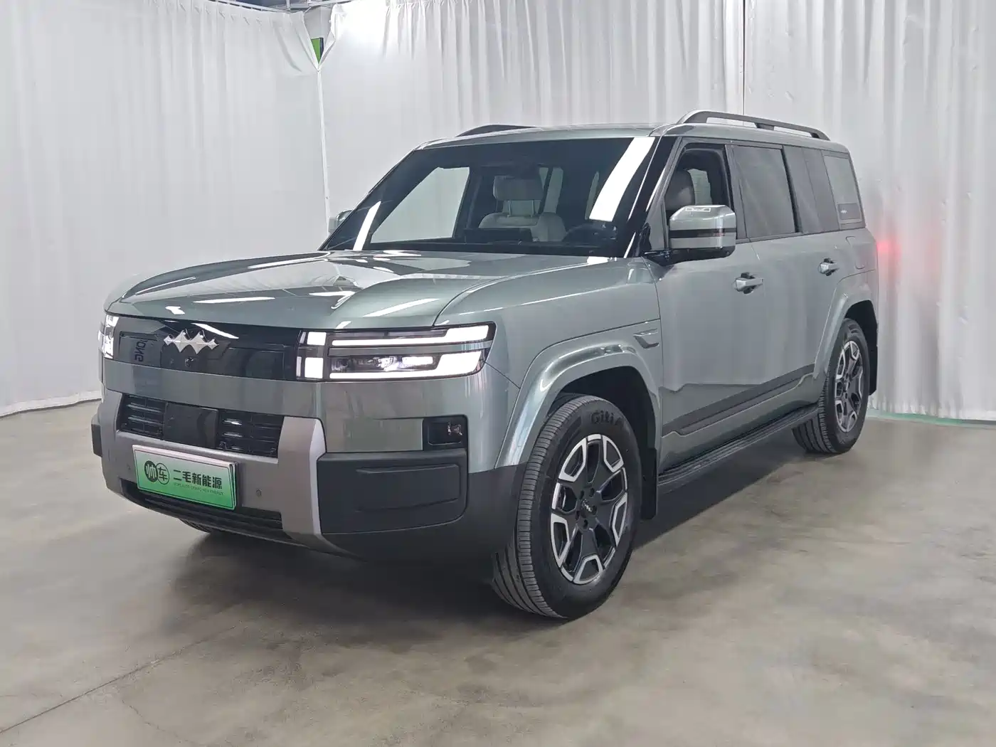 Fang Cheng Bao Titanium 7 2025 200KM Front-Wheel Drive Max Edition