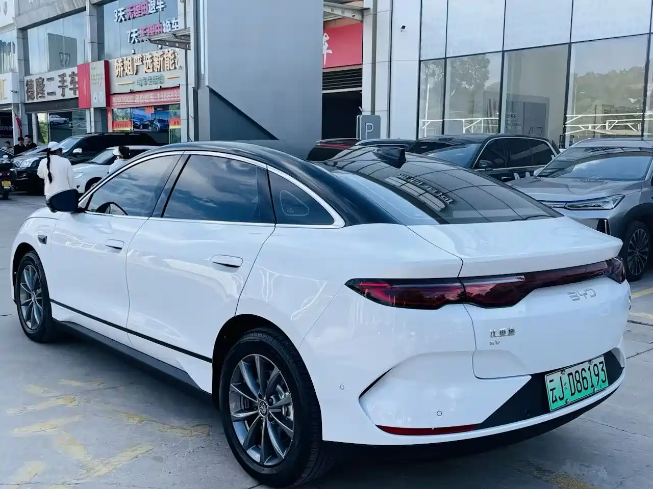 BYD Qin L 2025 EV 545KM Superior фото 17