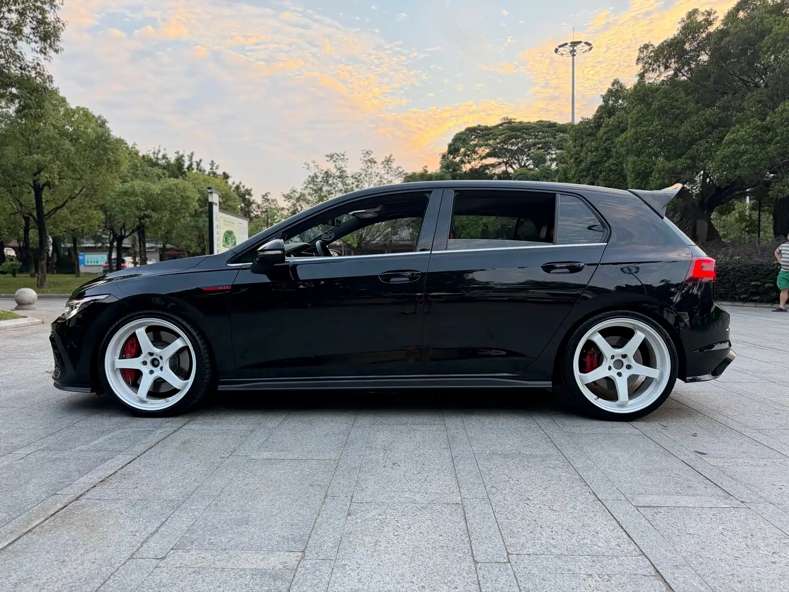 صورة 7 - Volkswagen Golf GTI
