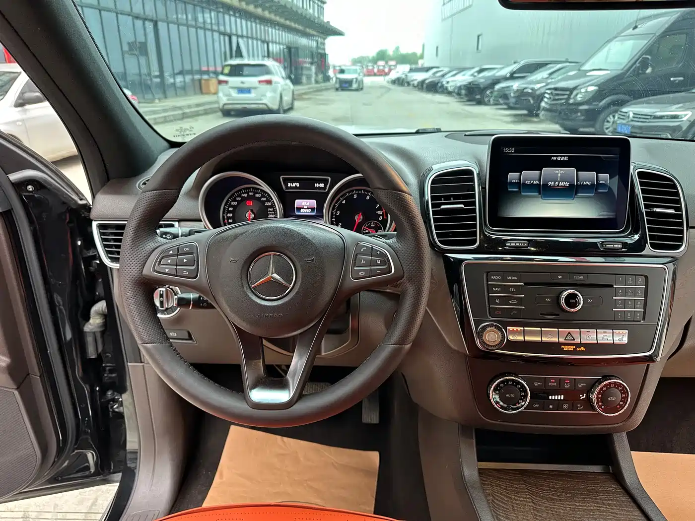 Mercedes-Benz GLE 2015 GLE 400 4MATIC фото 14