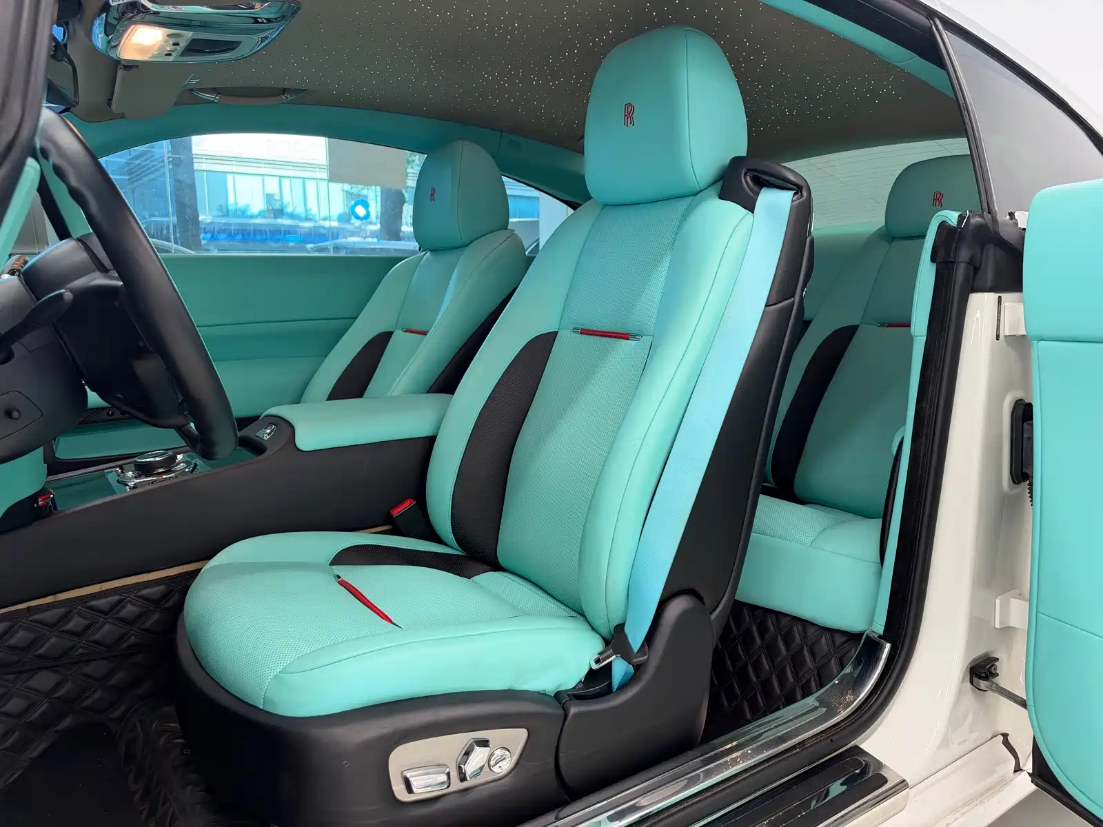 Фото 5 - Rolls-Royce Wraith