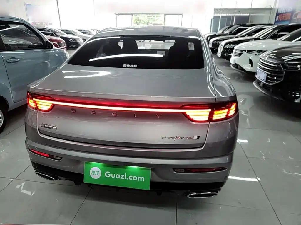 Фото 6 - Geely Preface