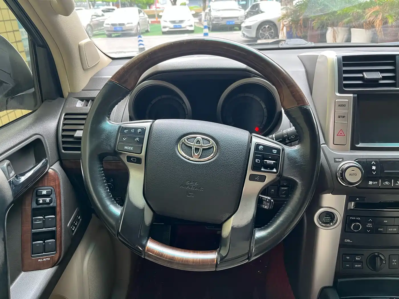 Toyota Prado 2010 4.0L Automatic VX NAVI фото 12