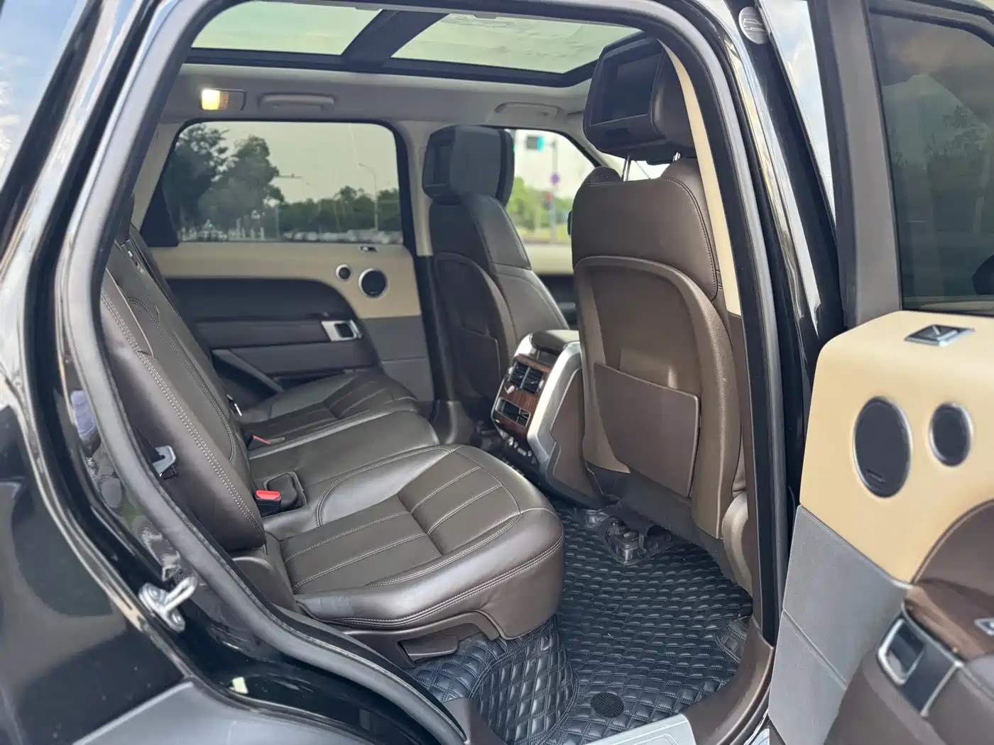 Land Rover Range Rover Sport PHEV 2019 P400e HSE фото 12