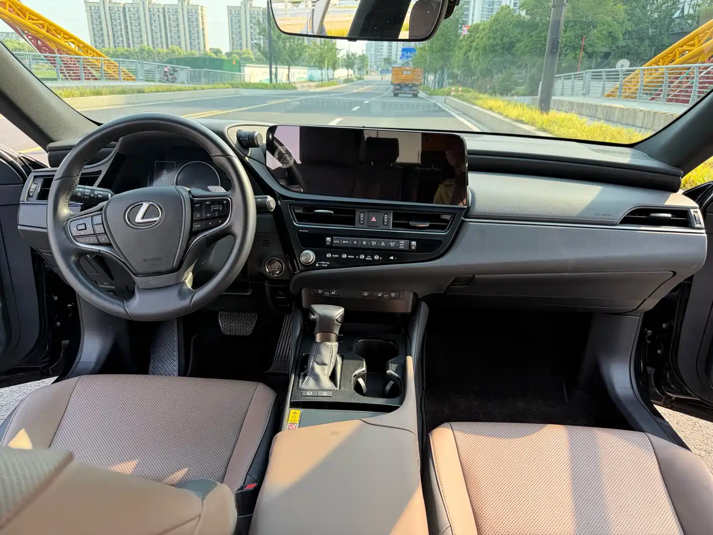 Lexus ES 2024 200 Premium Edition фото 4