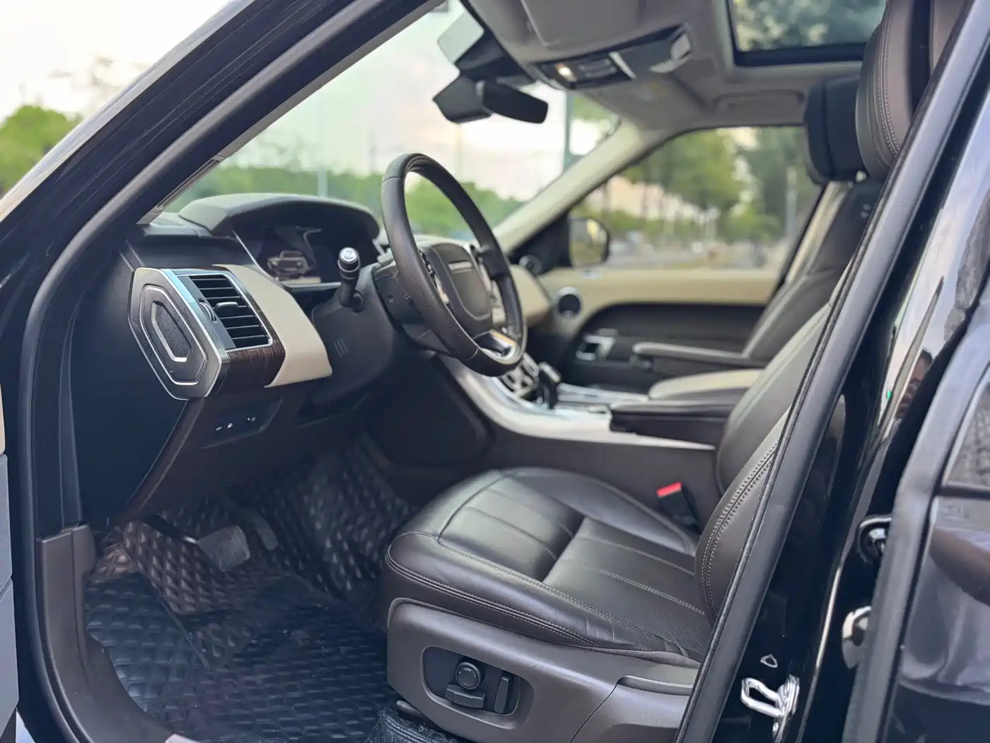 Land Rover Range Rover Sport PHEV 2019 P400e HSE фото 9