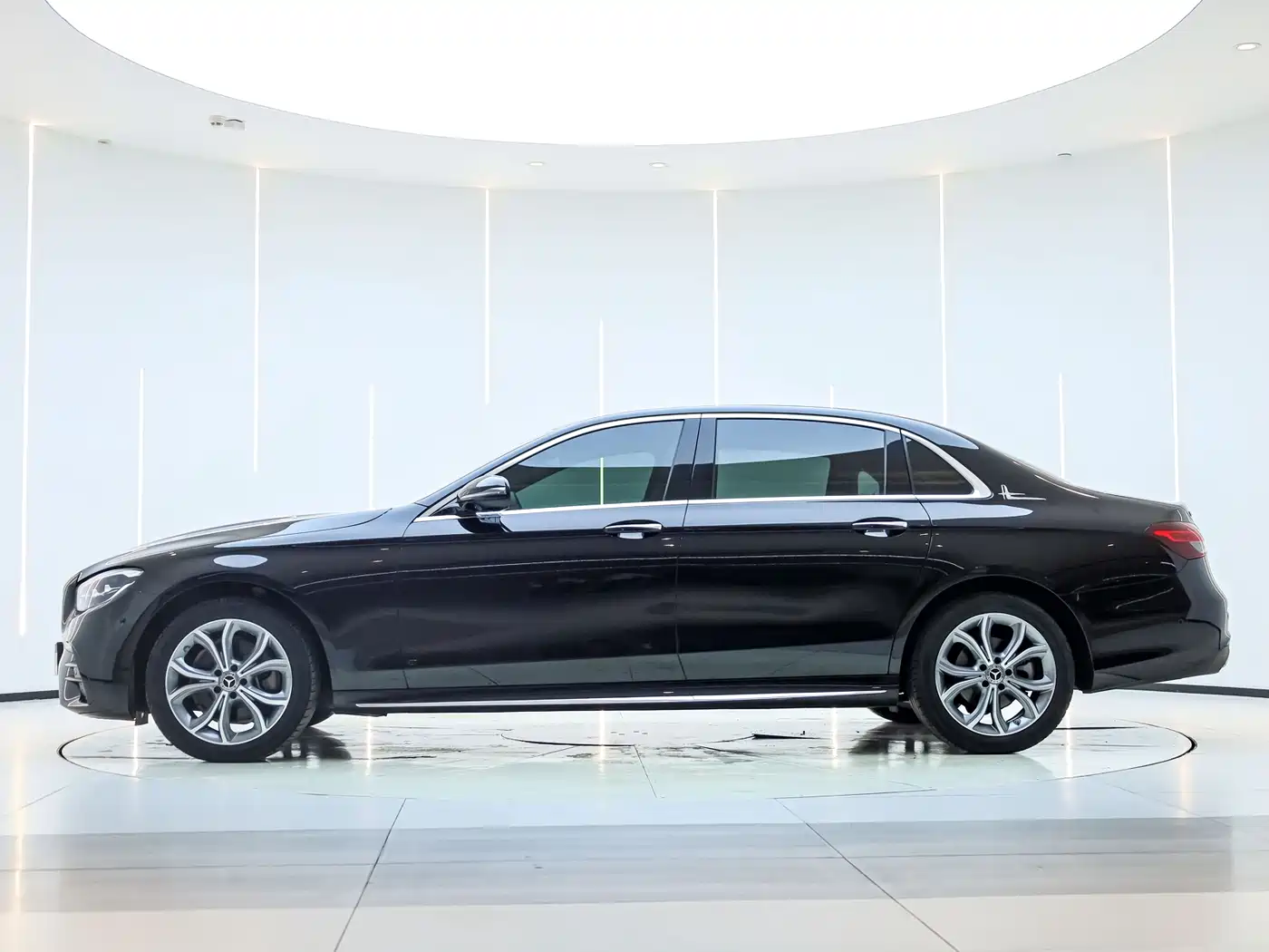 Mercedes-Benz E-Class 2021 Facelift E 300 L Sport Fashion фото 7
