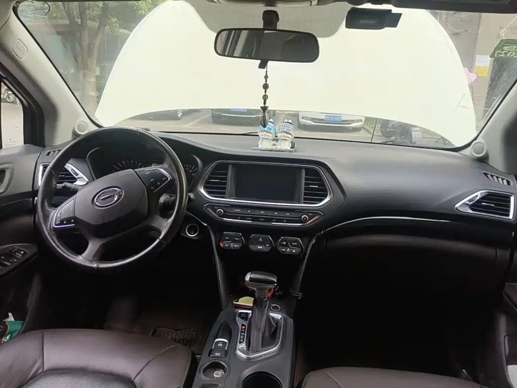 صورة 12 - GAC Trumpchi GS4