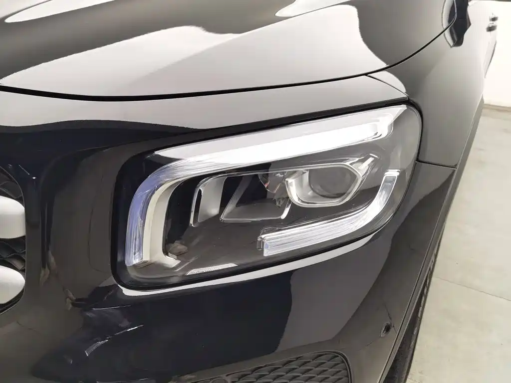Mercedes-Benz GLB, миниатюра 7