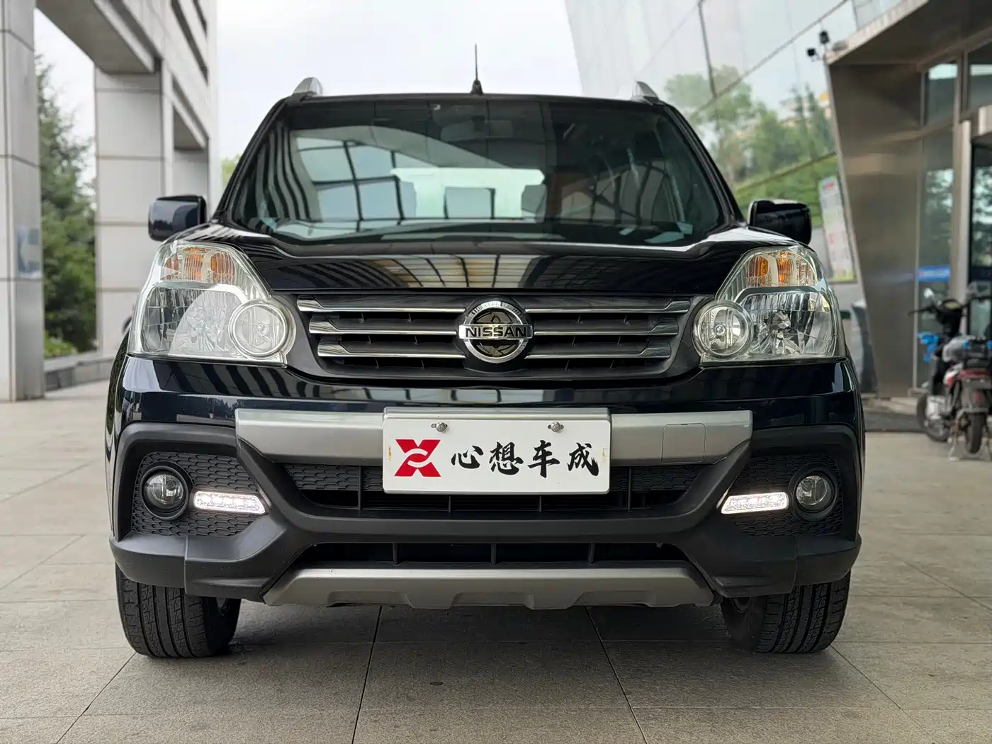 Dongfeng Fengdu MX6 2015 2015 2.0L CVT 2WD Excellence