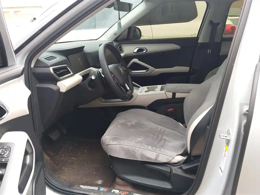 BYD Yuan UP 2025 Smart Drive Edition 401KM Vitality Version фото 9