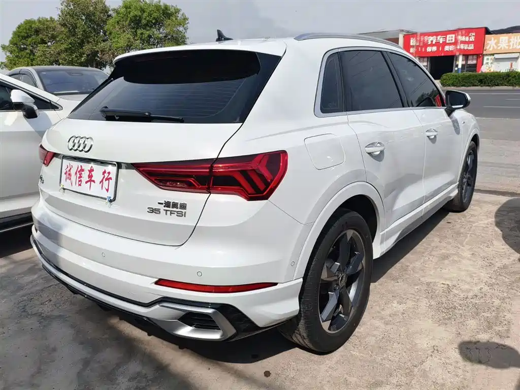 Audi Q3 2024 35 TFSI Fashion Sport фото 6