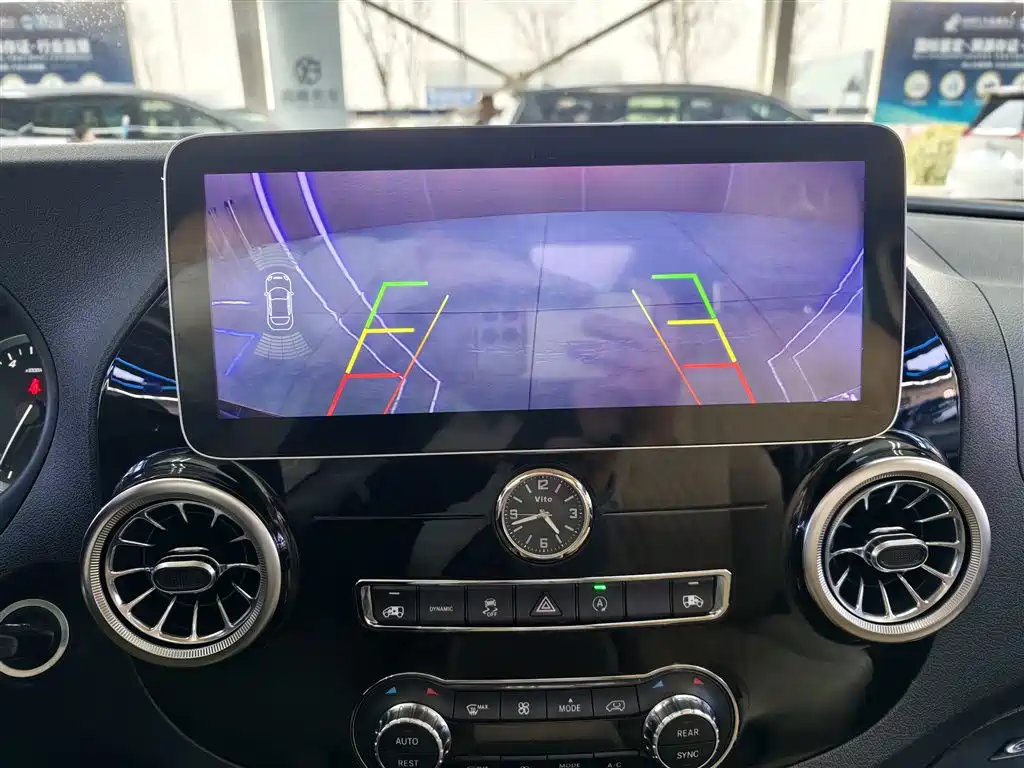 Mercedes-Benz Vito 2021 2.0T Business Edition 7-seater фото 12