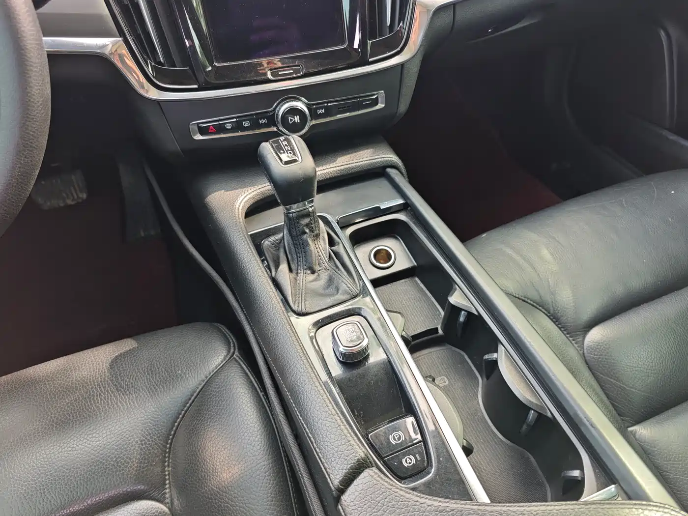 Volvo S90 2018 T4 Momentum Edition фото 16