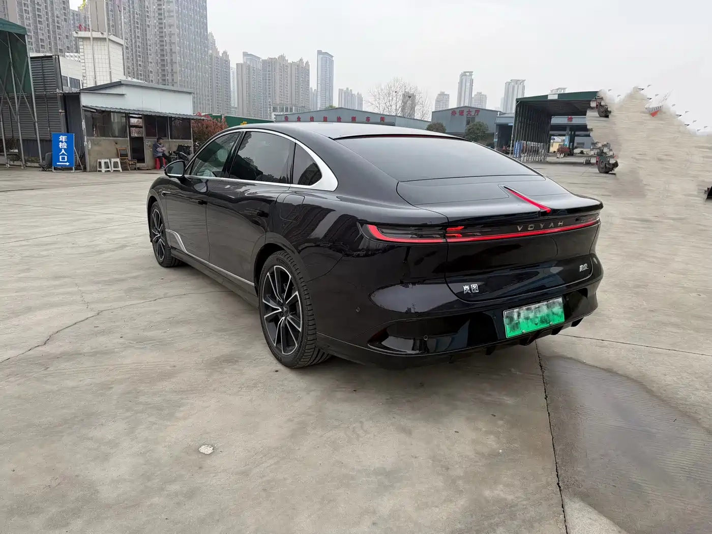 Voyah Auto VOYAH Zhuiguang 2024 PHEV AWD Ultra Long Range Flagship фото 6