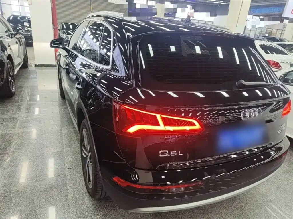 Audi Q5L 2020 45 TFSI Premium Elegance фото 5