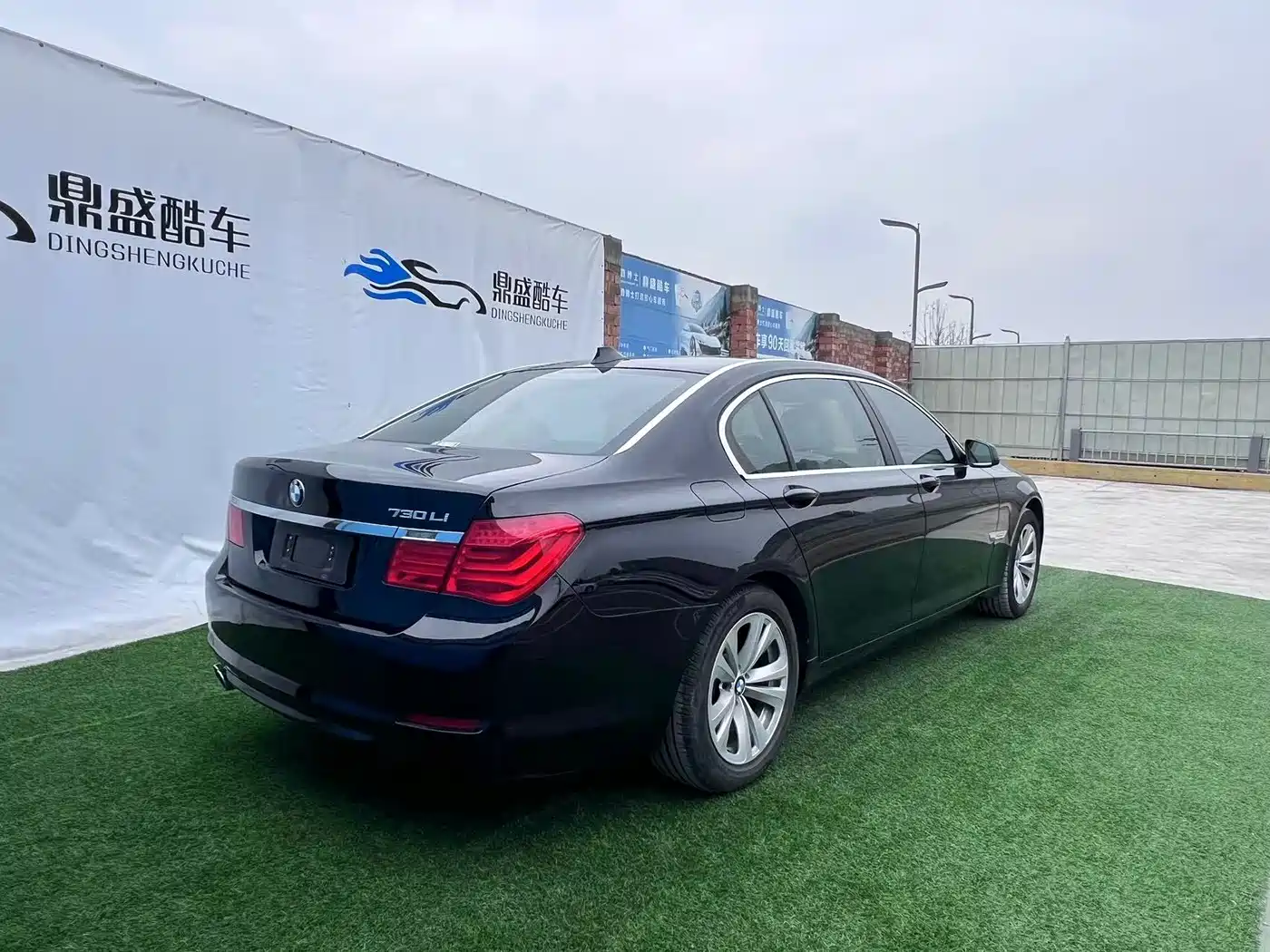 BMW 7 Series 2011 730Li Elegance фото 4