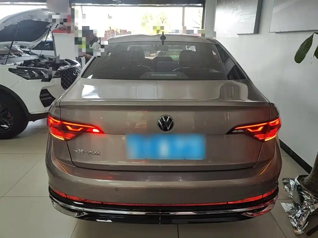 Volkswagen Sagitar 2023 300TSI DSG Surpassing Edition фото 6