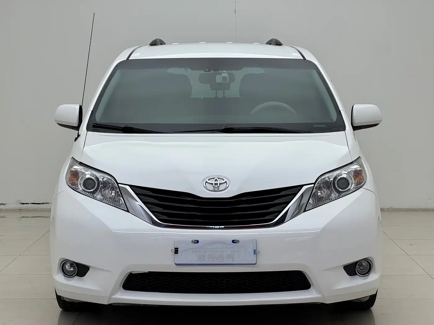 Toyota Sienna 2015 3.5L 4WD L фото 2