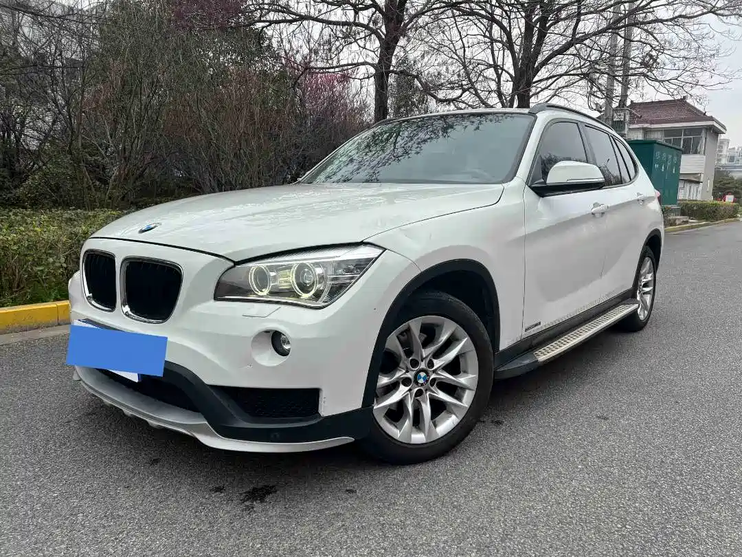 BMW X1 2014 sDrive18i Leading Edition