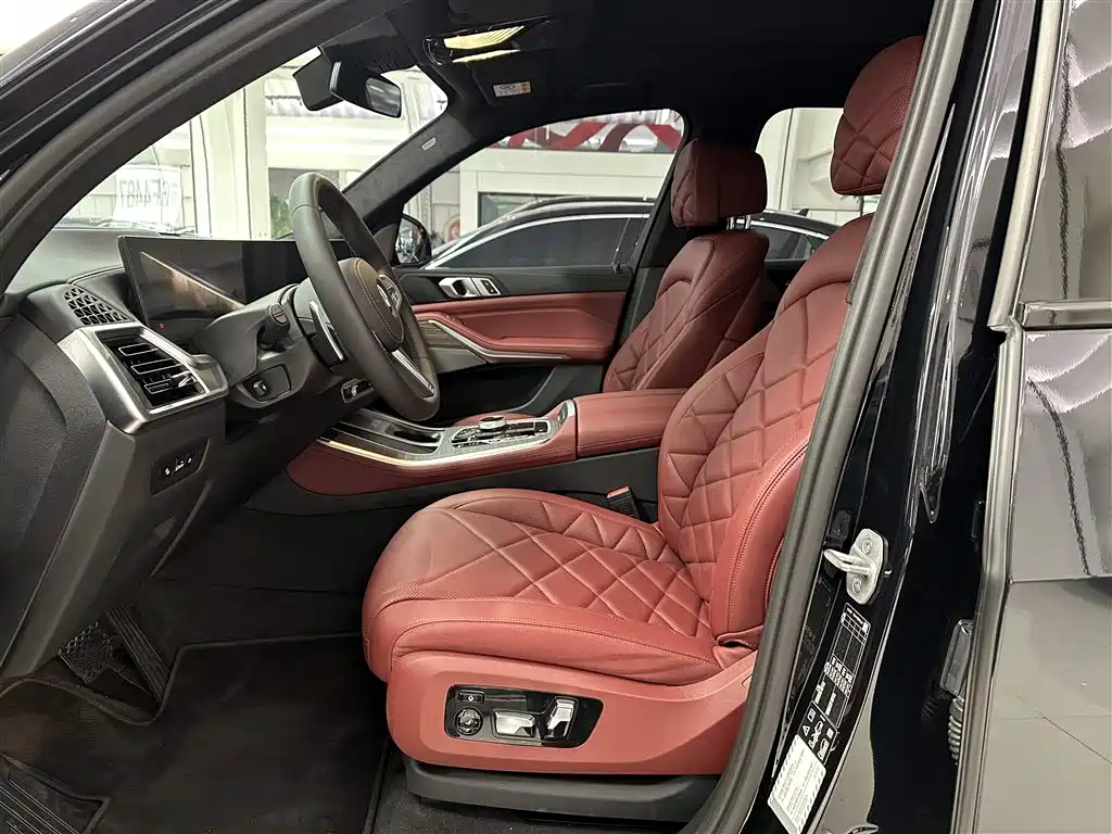 BMW X5 2023 xDrive 40Li M Sport Black Night Package фото 8