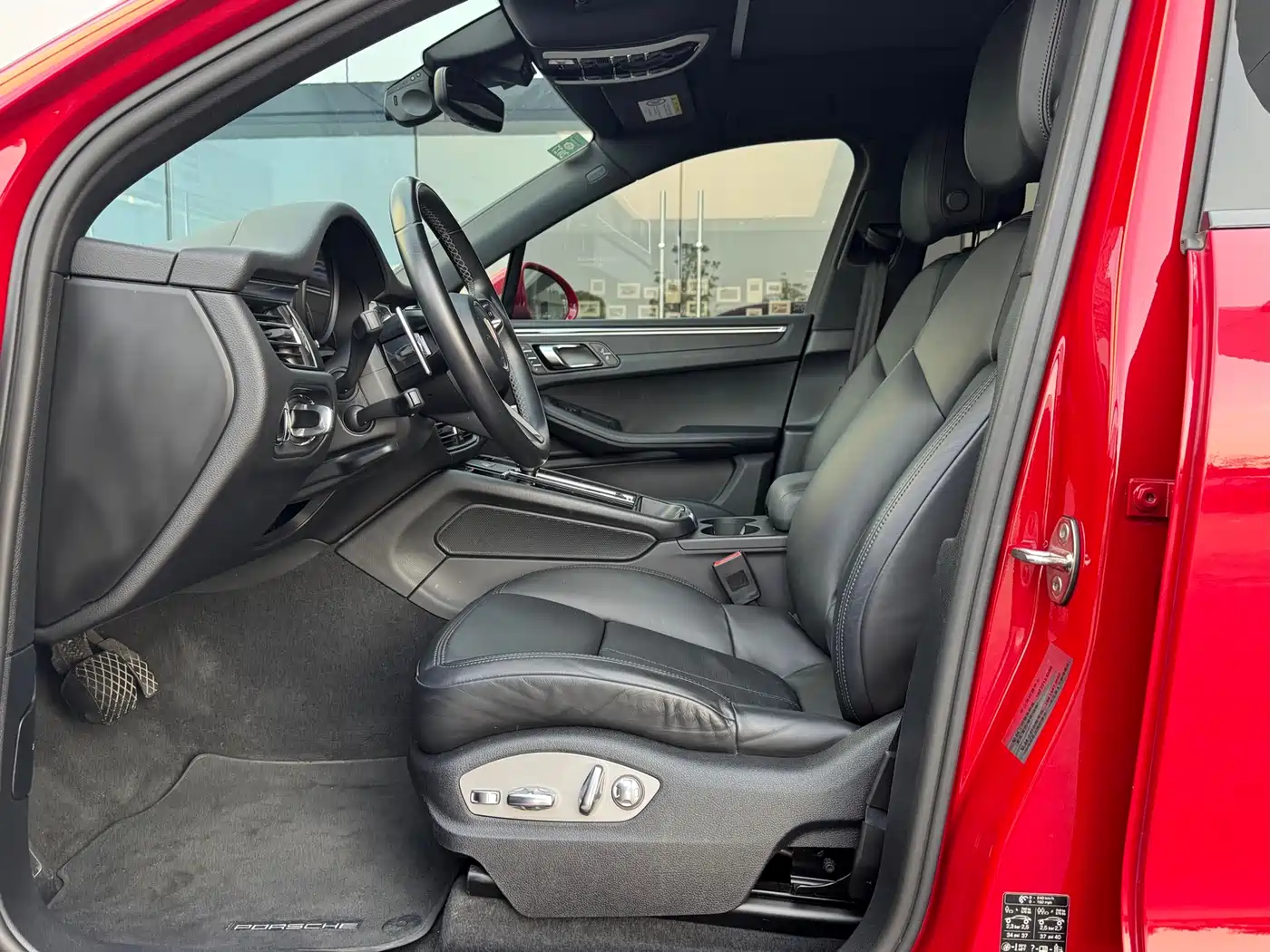 Porsche Macan 2022 Macan 2.0T фото 12