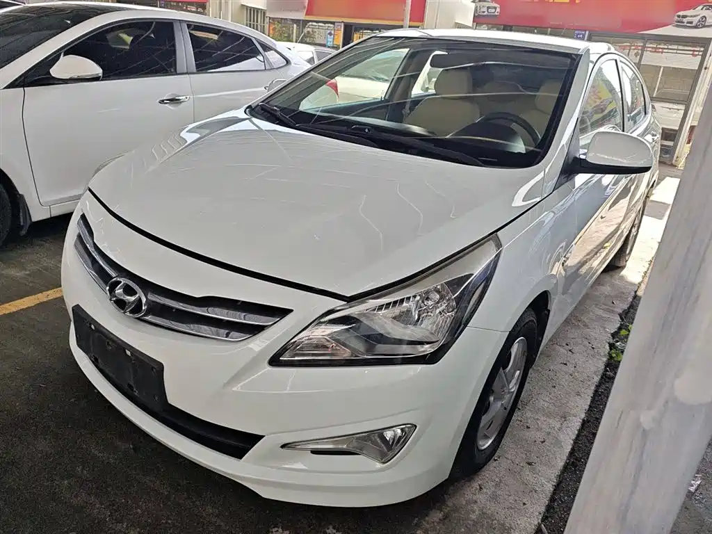 Hyundai Verna 2014 1.4L Automatic Smart GLS фото 2