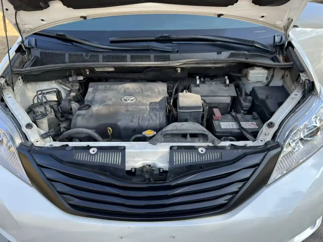 Toyota Sienna 2015 3.5L 2WD LE фото 14