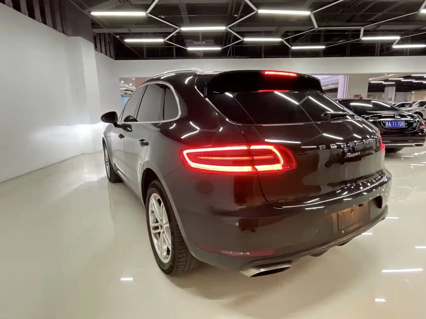 Porsche Macan 2016 Macan 2.0T фото 7