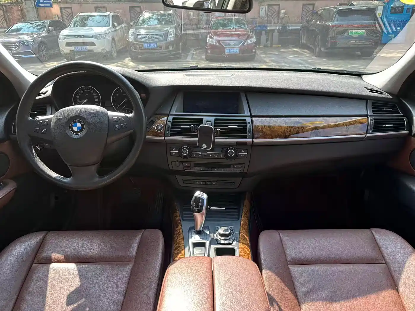 BMW X5 (Import) 2011 xDrive35i Leading Edition фото 6