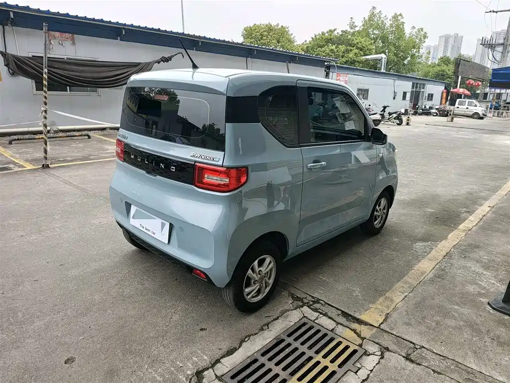 WULING AUTOMOBILE HONGGUANG MINIEV