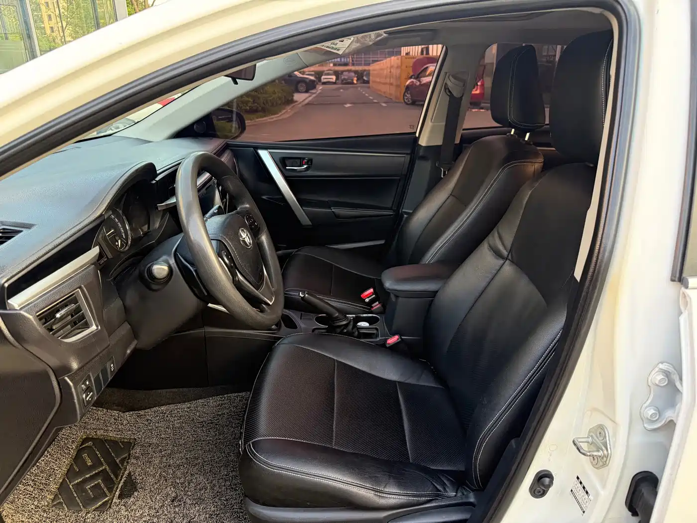 Фото 5 - Toyota Corolla