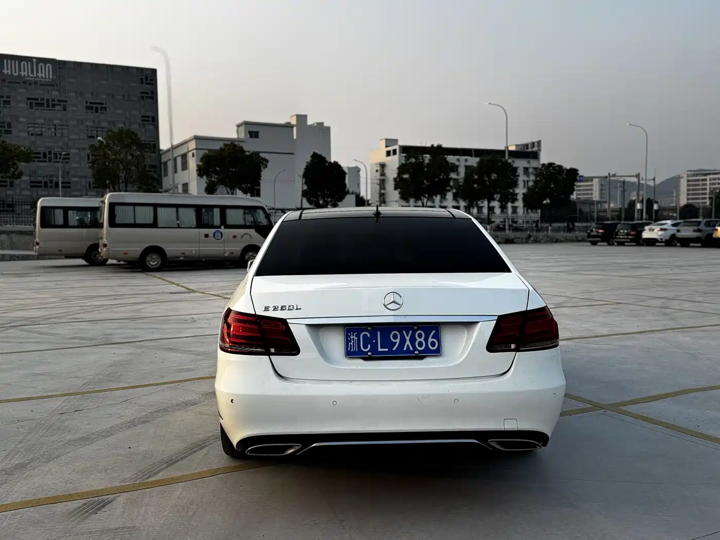 Mercedes-Benz E-Class 2015 E 260 L фото 9