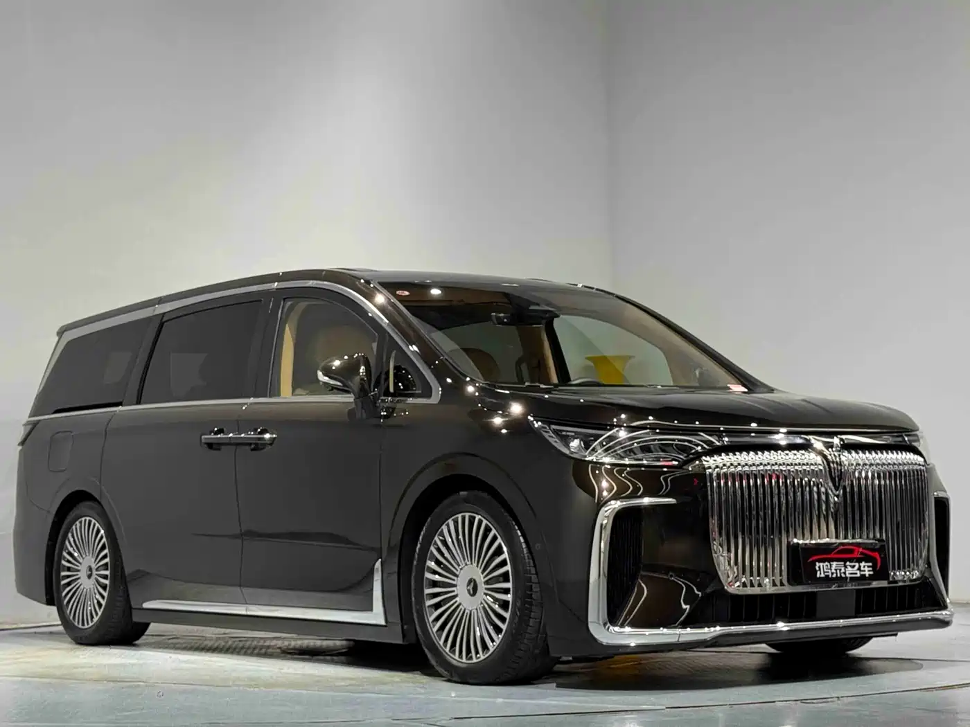 Voyah Auto Voyah Dreamer 2025 PHEV AWD Flagship Kunpeng Edition фото 4