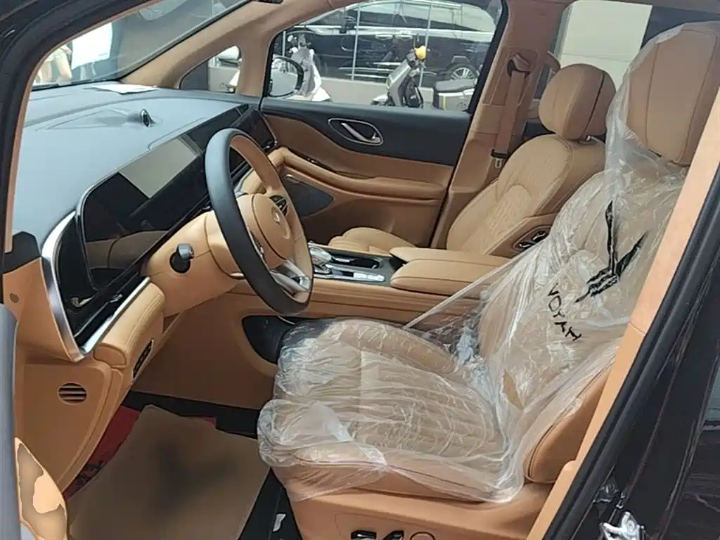 Voyah Auto Voyah Dreamer 2024 PHEV Extended Range Flagship Edition фото 15