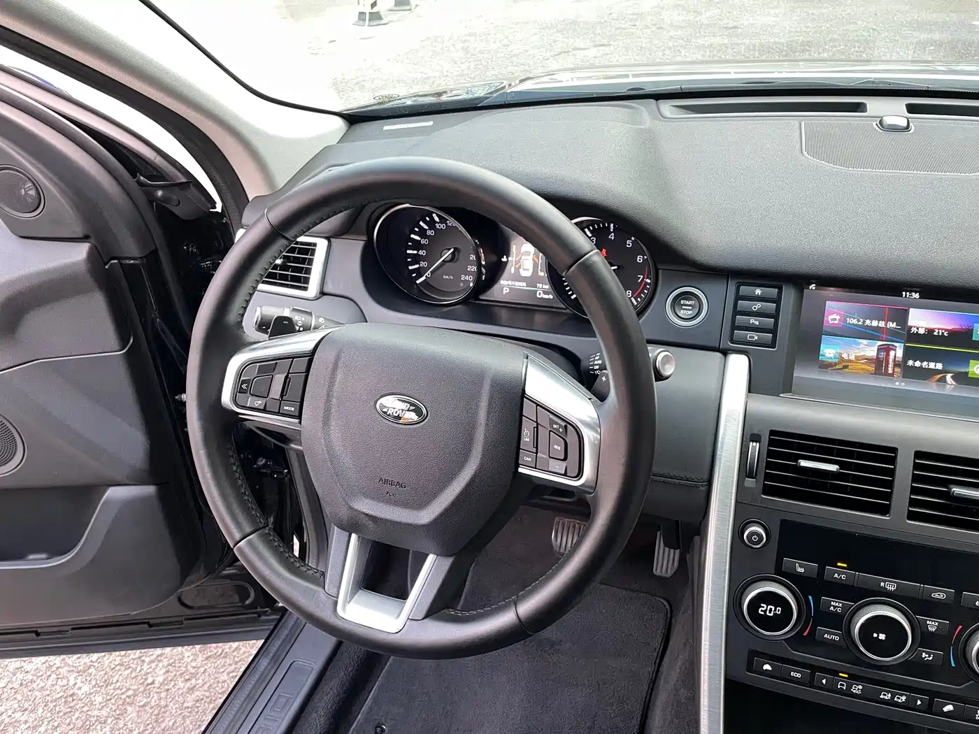 Land Rover Discovery Sport 2016 2.0T HSE фото 7