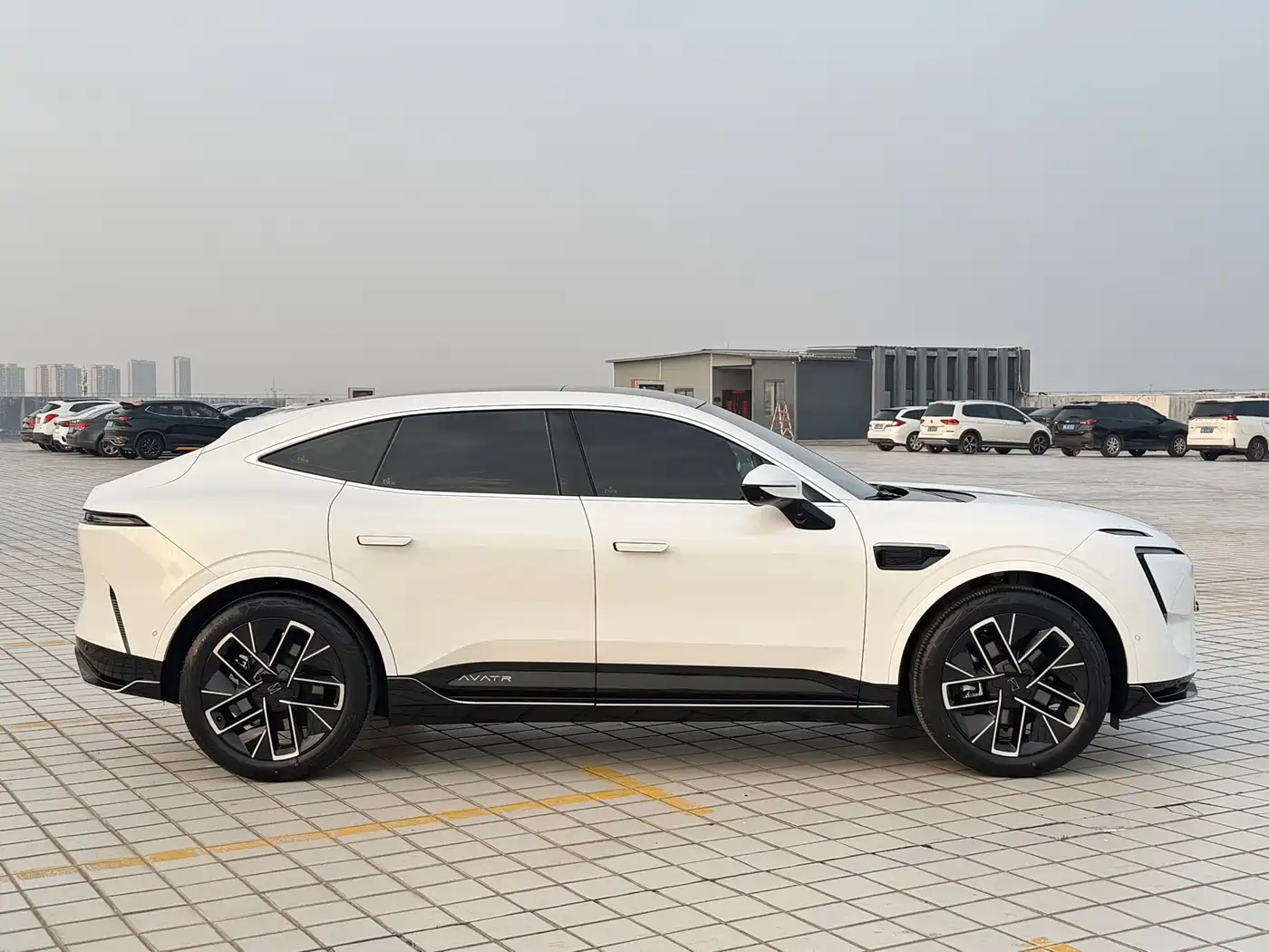 AVATR AVITA 11