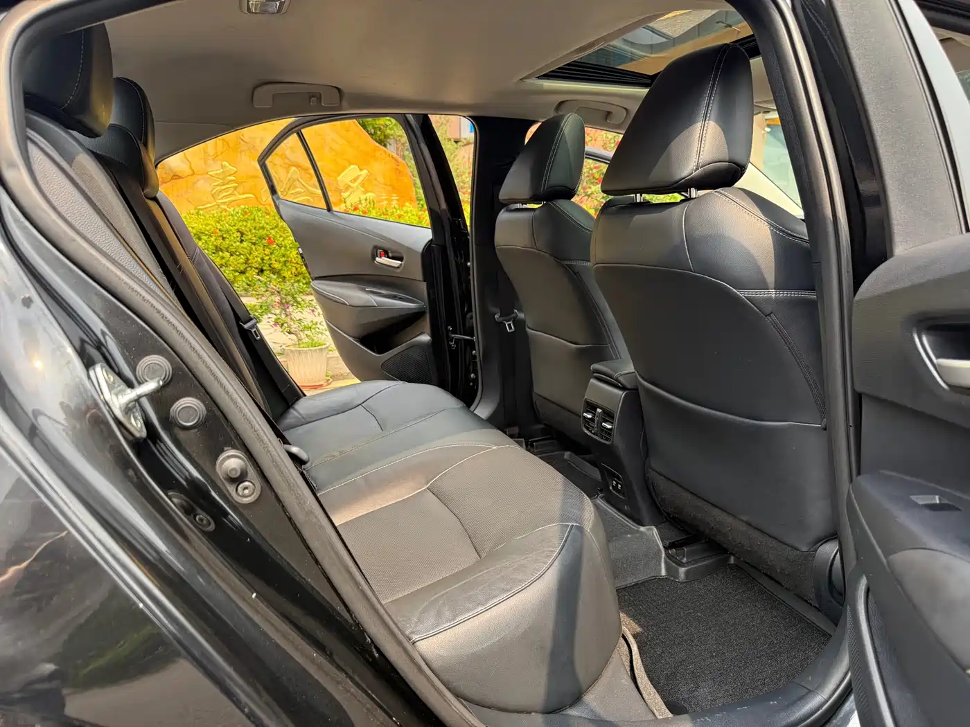 Toyota Corolla 2021 1.2T S-CVT Sport Edition фото 15
